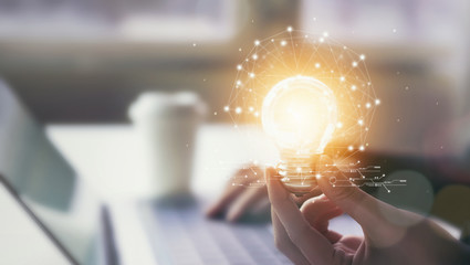 体谅和心疼对方的句子 互相理解互相体谅的句子